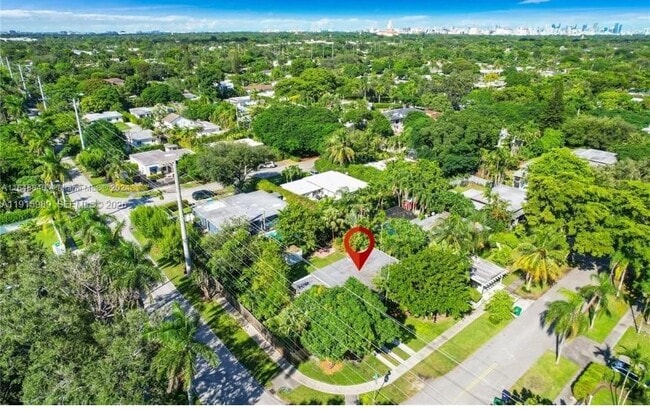 6141 SW 47th St in Miami, FL - Building Photo - Building Photo