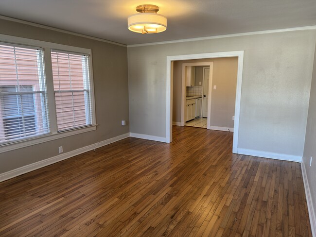 906 N 6th St, Unit 906