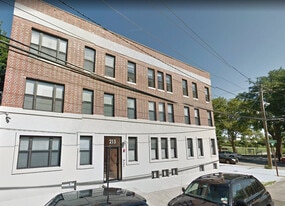215 Woodward St, Unit 8 in Jersey City, NJ - Building Photo