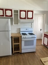 121 W Maple St in Viroqua, WI - Building Photo - Building Photo