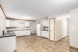 2228 Orchard St in Lincoln, NE - Building Photo - Building Photo