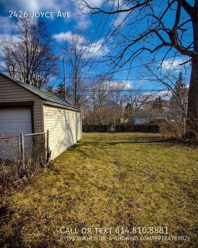 2426 Joyce Ave in Columbus, OH - Foto de edificio - Building Photo