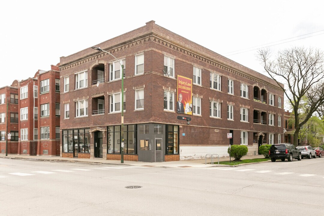 2751 N Whipple St in Chicago, IL - Building Photo