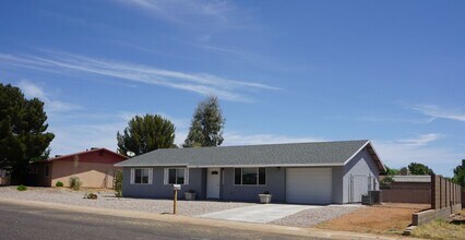 523 N Leonardo De Vinci Dr in Sierra Vista, AZ - Building Photo - Building Photo