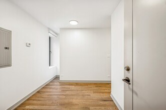 1337 W Estes Ave in Chicago, IL - Building Photo - Building Photo