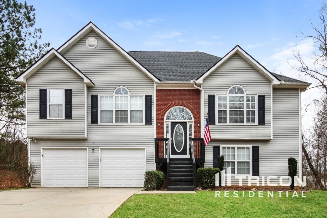 4134 Northwind Dr in Ellenwood, GA - Building Photo