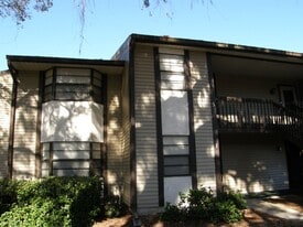 12041 Environmental Dr in New Port Richey, FL - Building Photo