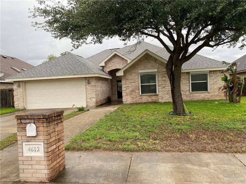 4612 Zinnia Ave in McAllen, TX - Building Photo