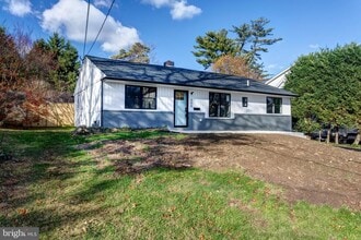 308 Lenox Rd in Havertown, PA - Building Photo - Building Photo