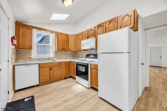 1014 Railroad Ave in Phillipsburg, NJ - Building Photo - Building Photo