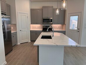 126 W Coralburst Lp in Montgomery, TX - Building Photo - Building Photo