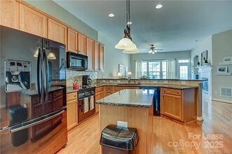 17033 Carlton Way Rd in Huntersville, NC - Building Photo - Building Photo