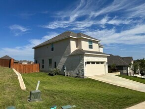 4117 Monteverde View in San Antonio, TX - Building Photo - Building Photo