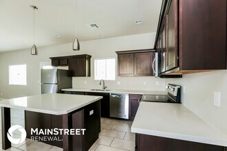 2000 N 36th St in Phoenix, AZ - Foto de edificio - Building Photo