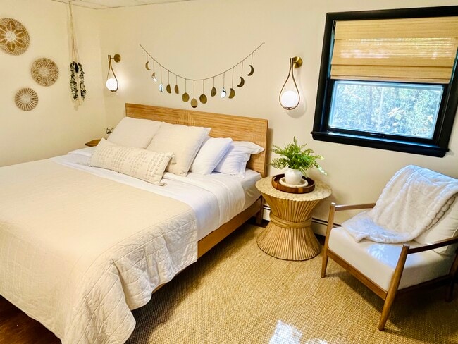 1022 Cayuga Heights Rd, Unit 2 Bedroom Forest Retreat in Ithaca, NY - Building Photo - Building Photo