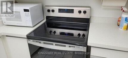 1155 Bough Beeches Blvd in Mississauga, ON - Building Photo - Building Photo