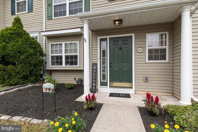 105 Pin Oak Ct, Unit 1 in Collegeville, PA - Building Photo - Building Photo