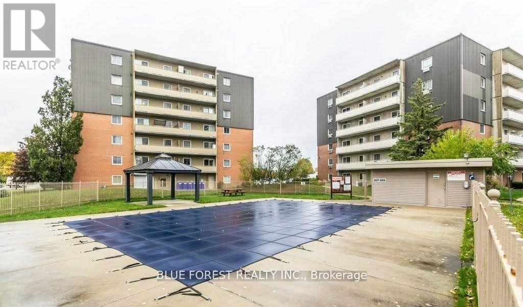 1106-1106 Jalna Blvd in London, ON - Building Photo