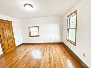 287 Everett St in Boston, MA - Foto de edificio - Building Photo