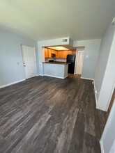 728 Executive Center Dr in West Palm Beach, FL - Building Photo - Building Photo