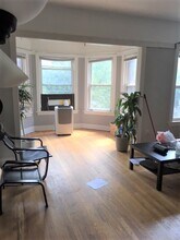 640 W Roscoe St in Chicago, IL - Building Photo - Building Photo