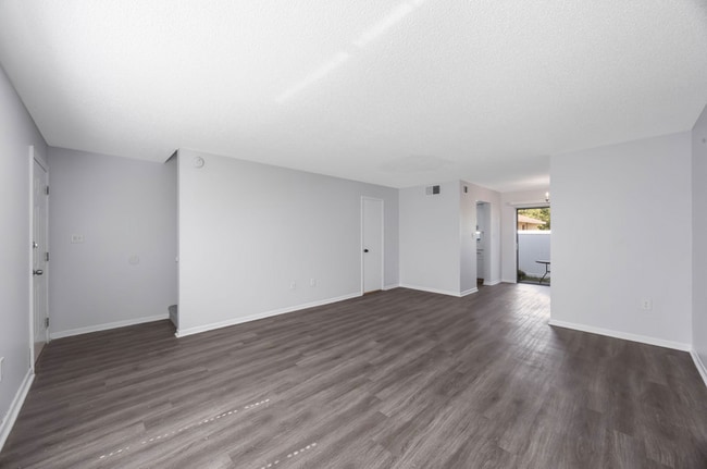 200 Westwood Terrace N in St. Petersburg, FL - Building Photo - Building Photo