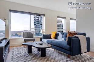 10301 NE 10th St, Unit FL9-ID946 in Bellevue, WA - Building Photo