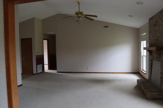 1953 Greenbrier Ave in West Lafayette, IN - Building Photo - Building Photo