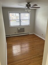 437 Graceland Ave, Unit 2N in Des Plaines, IL - Foto de edificio - Building Photo