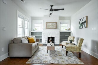 875 Oakhill Ave SW in Atlanta, GA - Building Photo - Building Photo