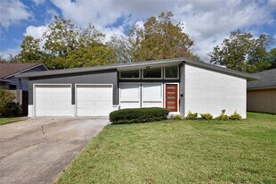 6330 Mobud Dr in Houston, TX - Building Photo