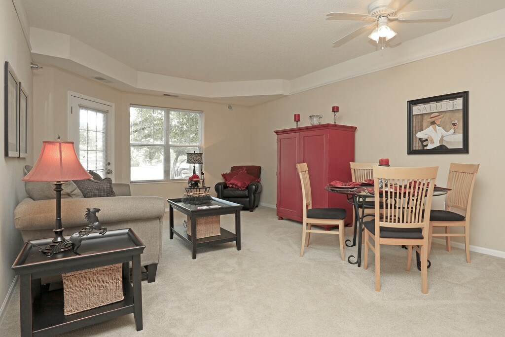 Blackberry Pointe Apartments in Inver Grove Heights, MN