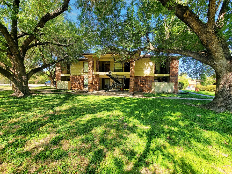 1705 Crossing Pl in Austin, TX - Building Photo