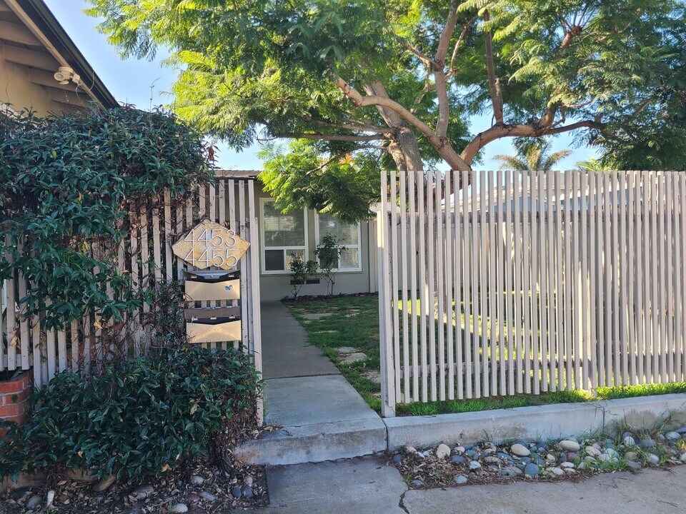 4455 Castelar St in San Diego, CA - Building Photo