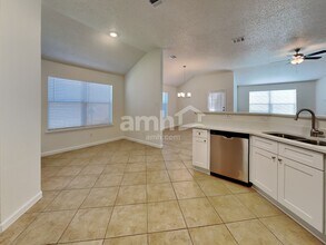 11141 Pleasant Wood Ln in Fort Worth, TX - Foto de edificio - Building Photo