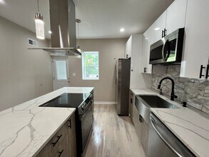 1416 N Dover St in Philadelphia, PA - Building Photo - Building Photo