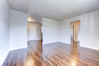 5513 Cavalcade St in Houston, TX - Building Photo - Building Photo