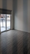 254-254 Wellington Crescent in Winnipeg, MB - Building Photo - Building Photo