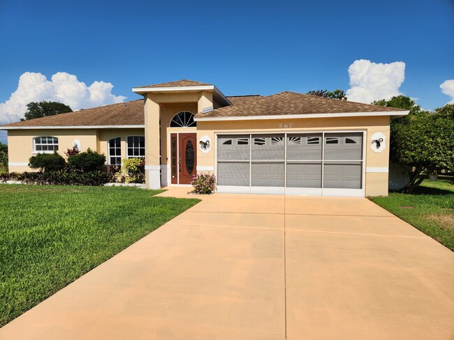 property at 567 Charwood Ave S
