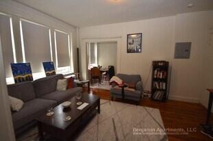 25 Walbridge St, Unit 9 in Boston, MA - Building Photo