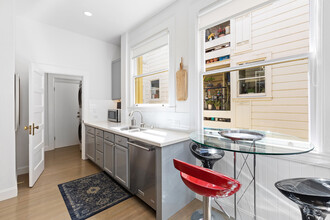 1319 Page St, Unit 1319 in San Francisco, CA - Building Photo - Building Photo