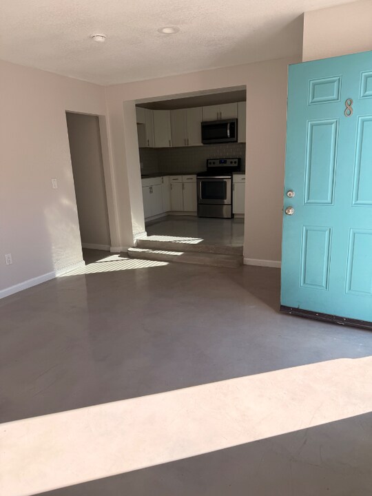 340 W Highland Ave, Unit 8 in Phoenix, AZ - Building Photo