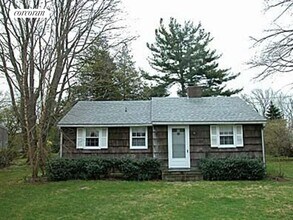 193 Ocean Rd in Bridgehampton, NY - Building Photo - Building Photo