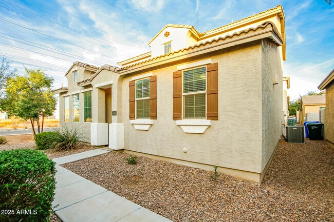 property at 5434 W Fulton St