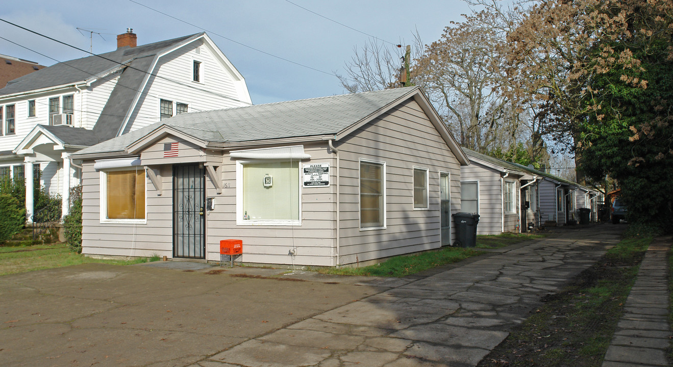 1611-1617 State St in Salem, OR - Building Photo