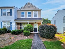 2521 Heyoak Ct in Marietta, GA - Building Photo