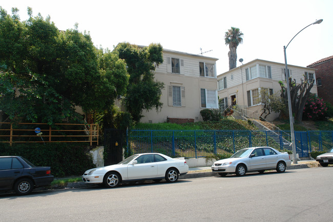 120 S Coronado St in Los Angeles, CA - Building Photo - Building Photo