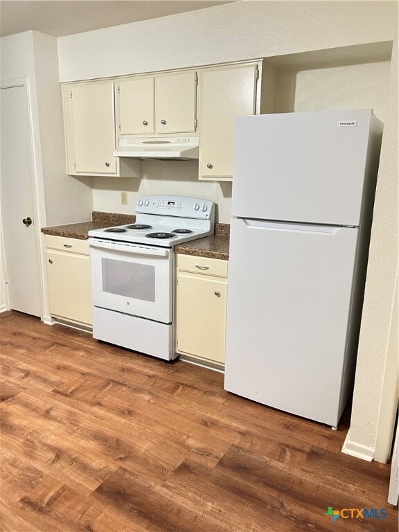 property at 1051 Country Club Unit G #26 Dr