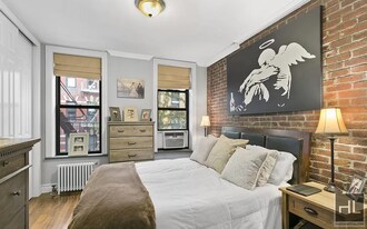 Perry Street in New York, NY - Building Photo