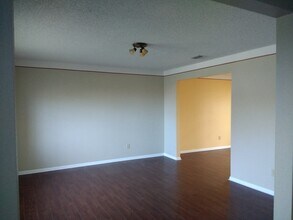 2361 Shirecreek Cir in Grand Prairie, TX - Building Photo - Building Photo